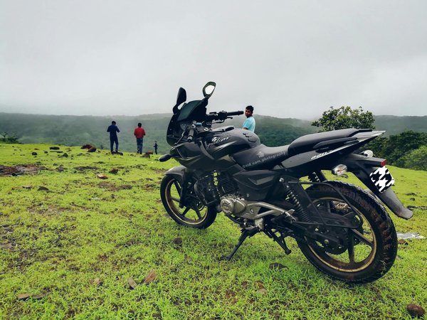 Quels sont les kits de personnalisation recommandés pour une Harley-Davidson Fat Boy ?